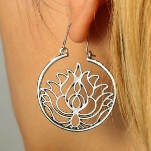 Earrings - Love of Lotus Silver